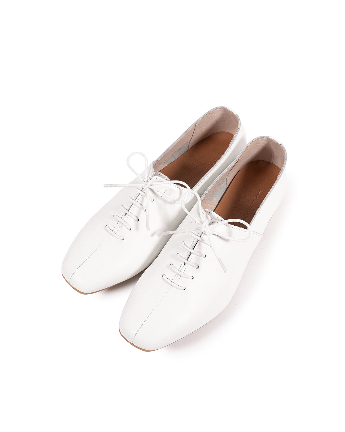 Sara Lace Ups - Snow White