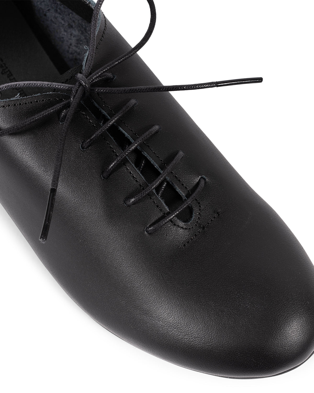 Artisan Lace Ups - Classy Black
