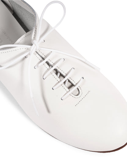 Artisan Lace Ups - Snow White